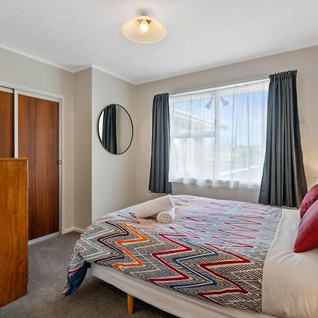 Classic Bach Taupo Exterior photo