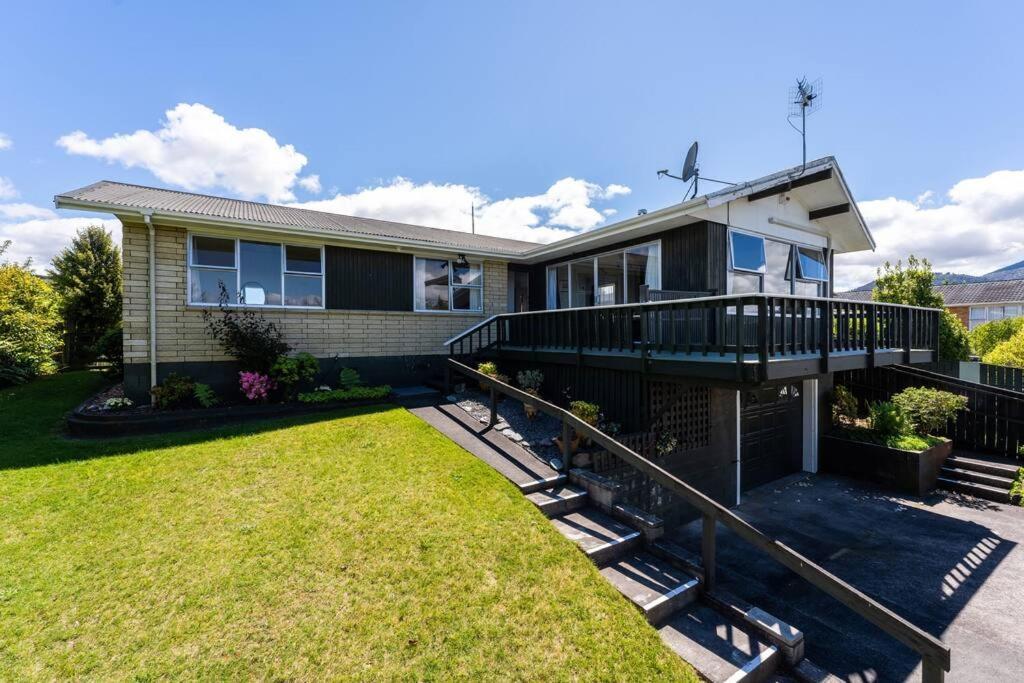 Classic Bach Taupo Exterior photo