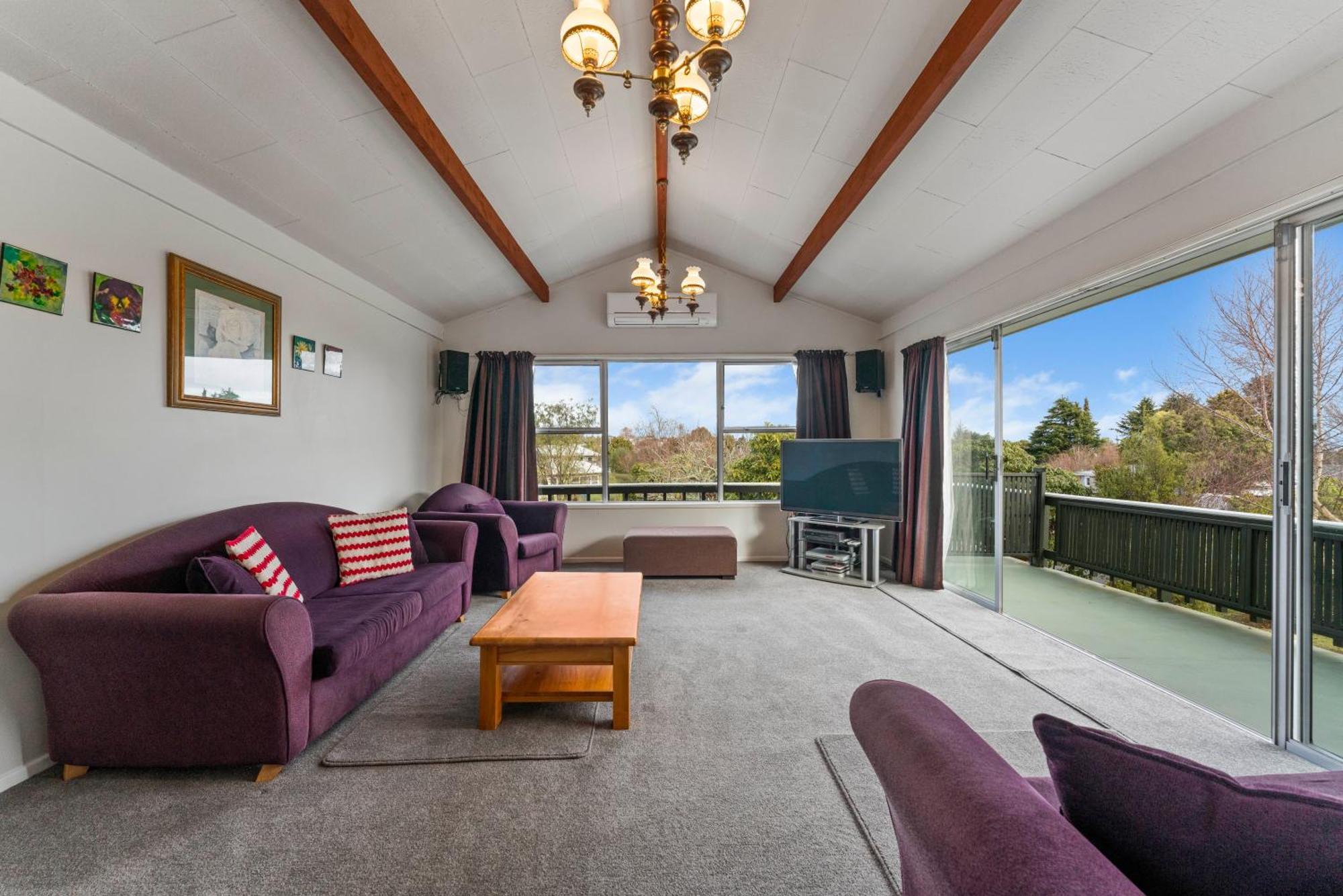 Classic Bach Taupo Exterior photo